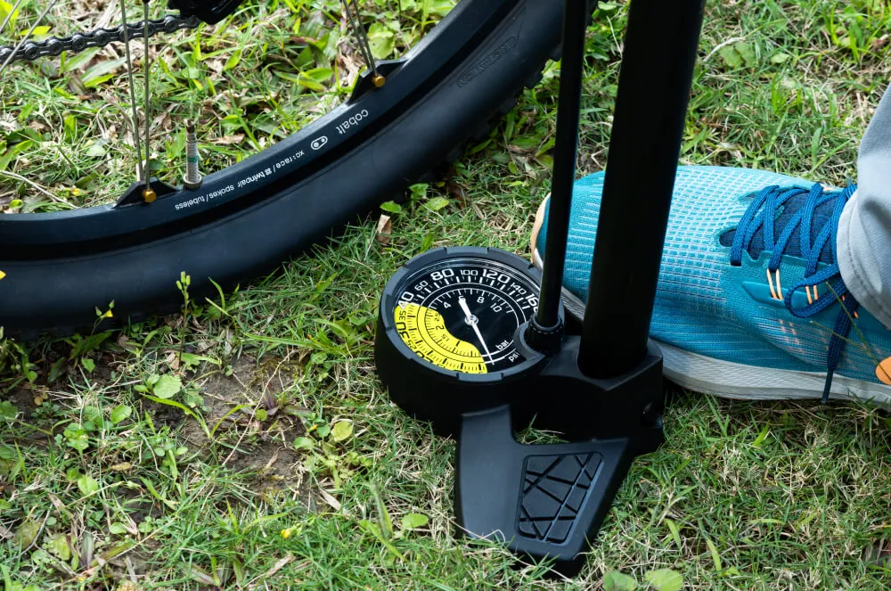 Inside GIYO’s Patented Dual-Scale Gauge Floor Pump